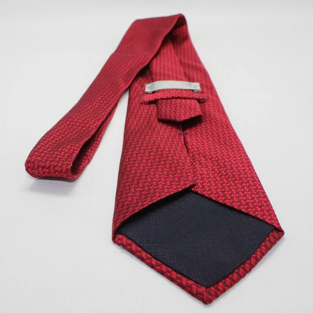 Mens Red Navy Blue Textured Geometric Silk Necktie WPL 2831 Made in USA